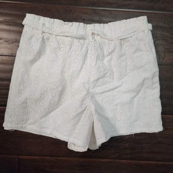 Art Class Womens White Classic Patterened Shorts - Picture 5 of 6